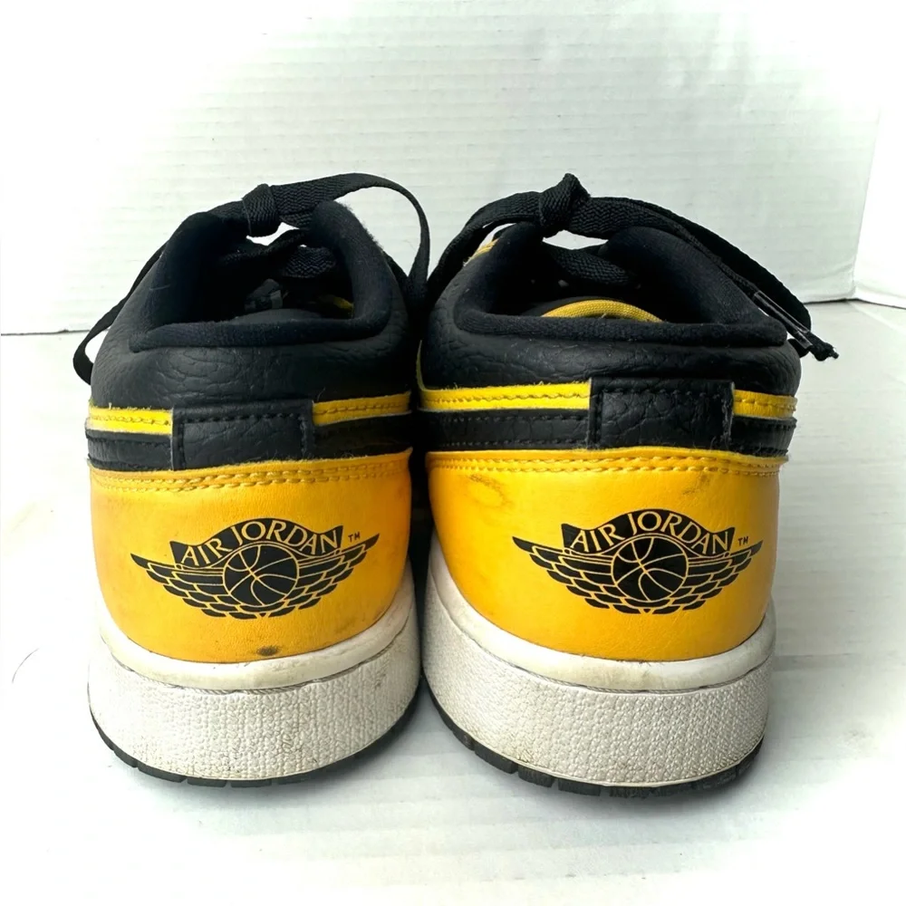 Nike Air Jordan 1 Low GS 'University‎ Gold' 2020 Youth Size 6.5 Sneaker Yellow